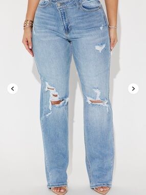 Fashion Nova Iconic Crossover Straight Leg Jeans - Light Wash